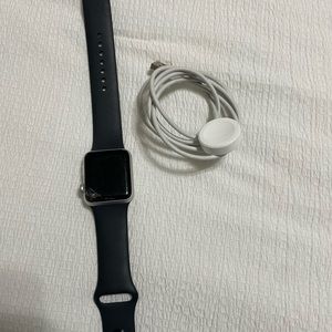Silver 38mm Apple Watch Series 3. Cracked!